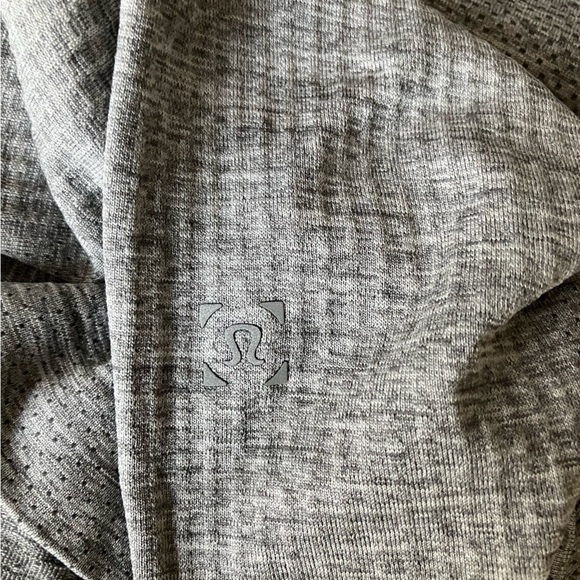 Lululemon Metal Vent Tech Polo Shirt Size L Gray Short Sleeve Golf Tennis Preppy - Picture 7 of 11